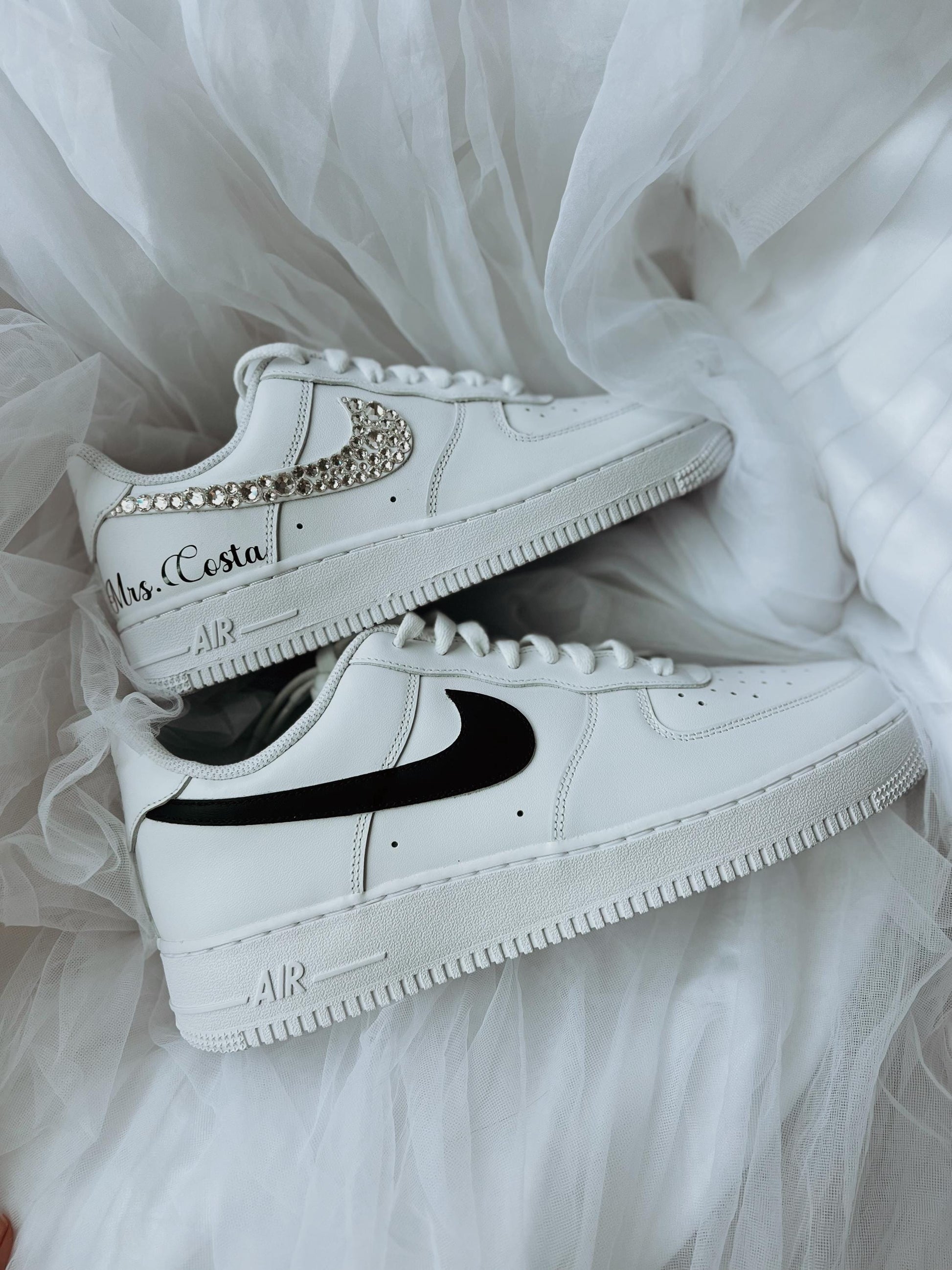 Comfortable wedding sneakers for couples who want to dance all night